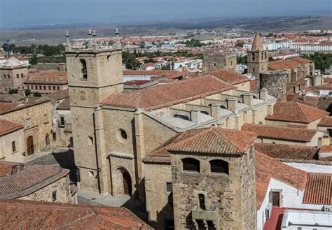 caceres almeria|Tren barato Renfe AVE Cáceres